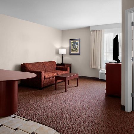 Larkspur Landing Extended Stay Suites Белвью Экстерьер фото