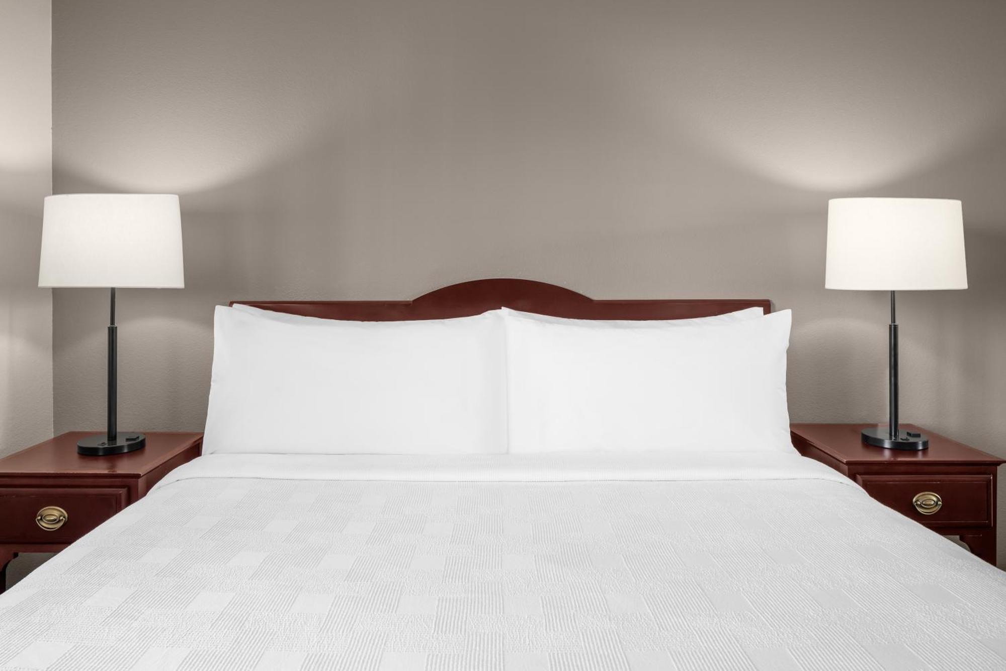 Larkspur Landing Extended Stay Suites Белвью Экстерьер фото