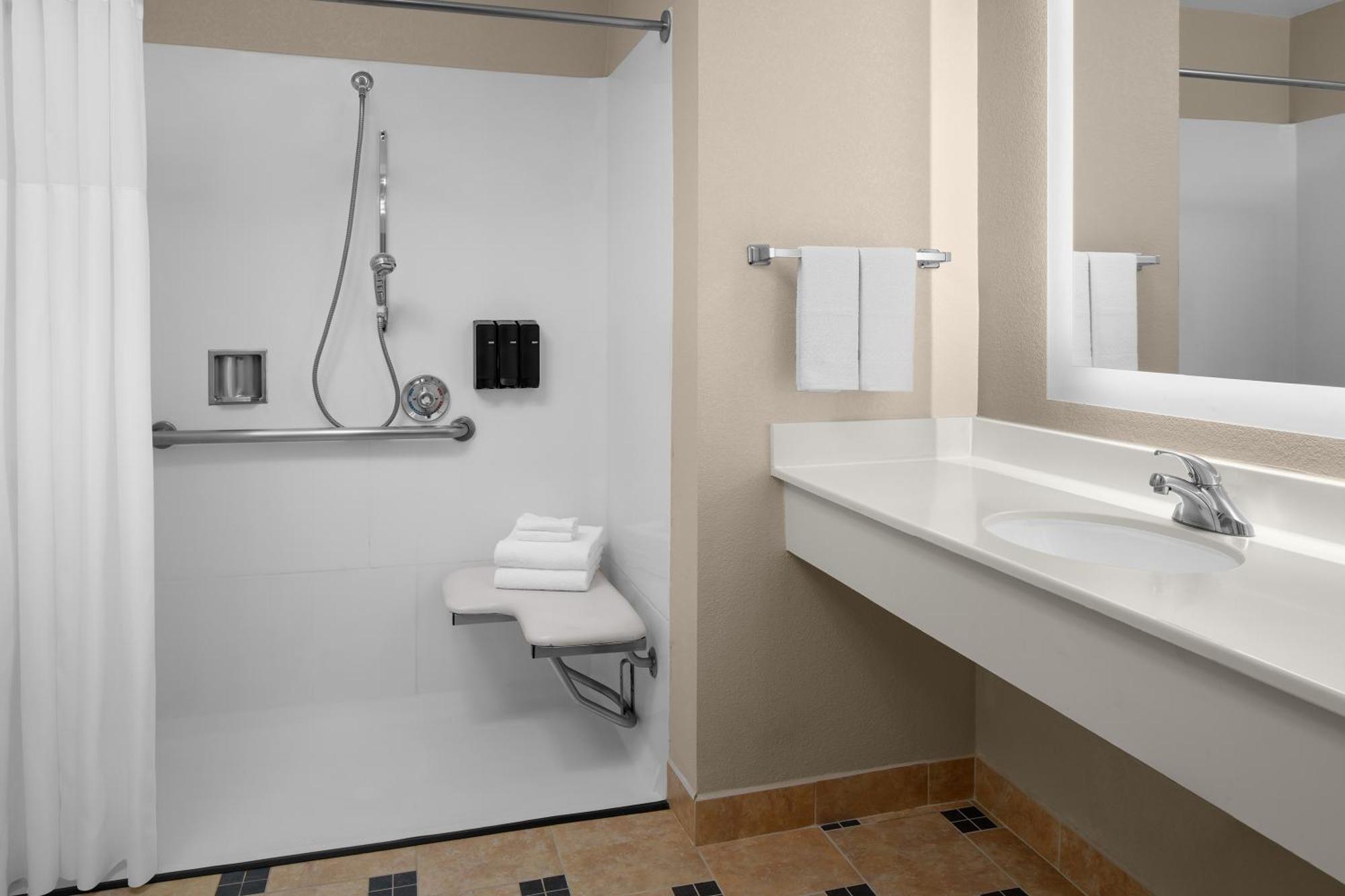 Larkspur Landing Extended Stay Suites Белвью Экстерьер фото